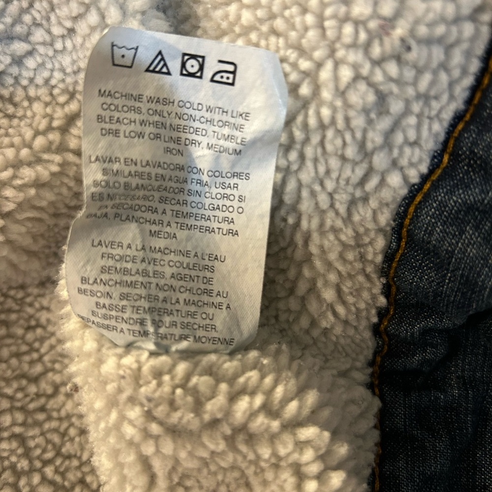 Wrangler Men's Dark Blue Denim Jacket with Cream Sherpa Lining - Picture 9 of 11